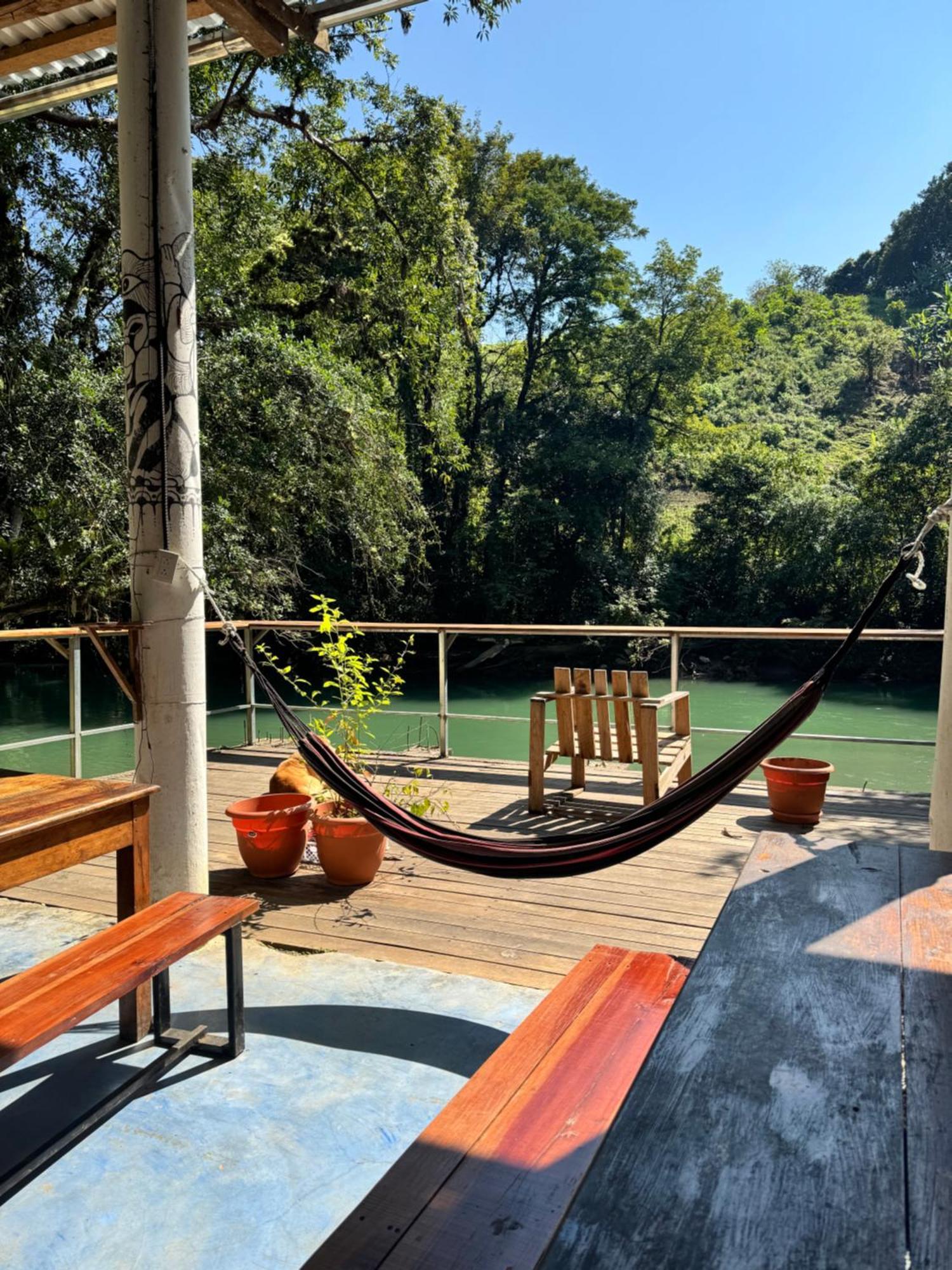 Pachamaya River Hostel Lanquín Kültér fotó